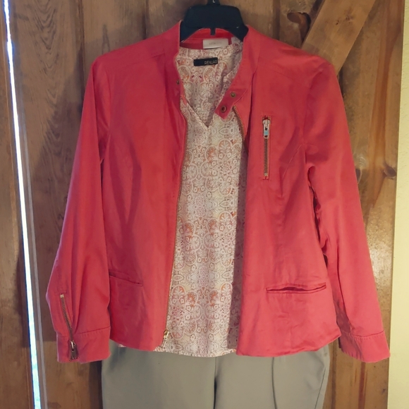 Professional outfit ready to go! - Picture 1 of 3